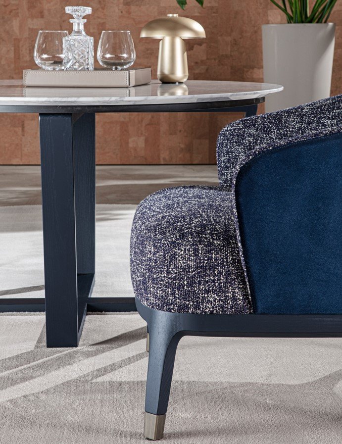 MC_-LUNGOTEVERE-armchair-2-691x1030