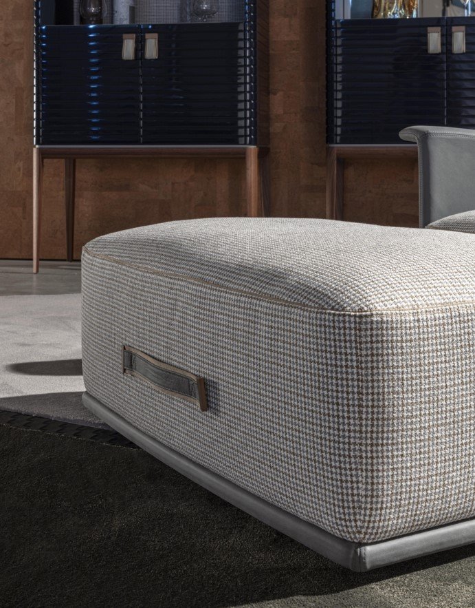 MC_Pantelleria-pouf-691x1030